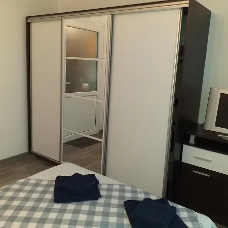 דירה Studio Saturn סאטורן