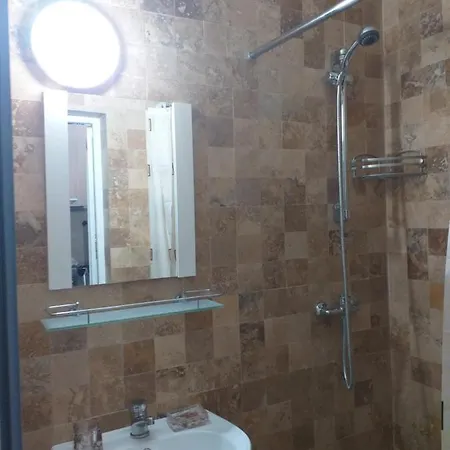 Studio Saturn Apartman *