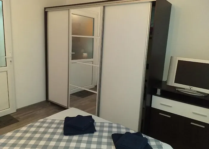 דירה Studio Saturn סאטורן