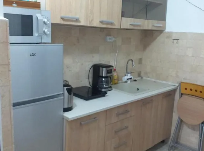 דירה Studio Saturn סאטורן